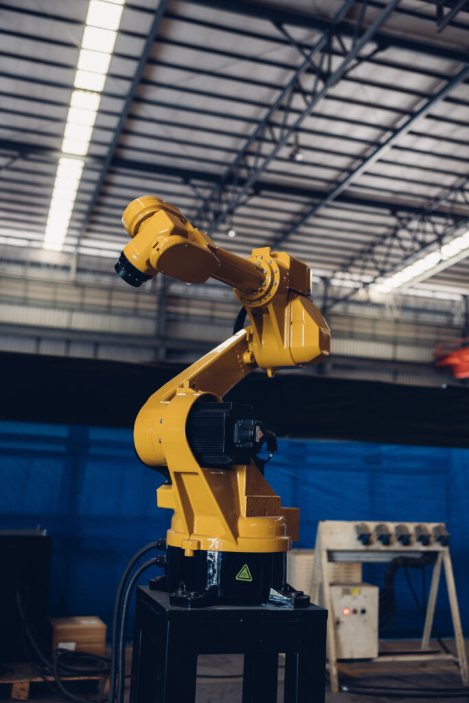 Stanowisko zrobotyzowane z czujnikami bezpieczeństwa – integracja robota z automatyką SYSMATIK